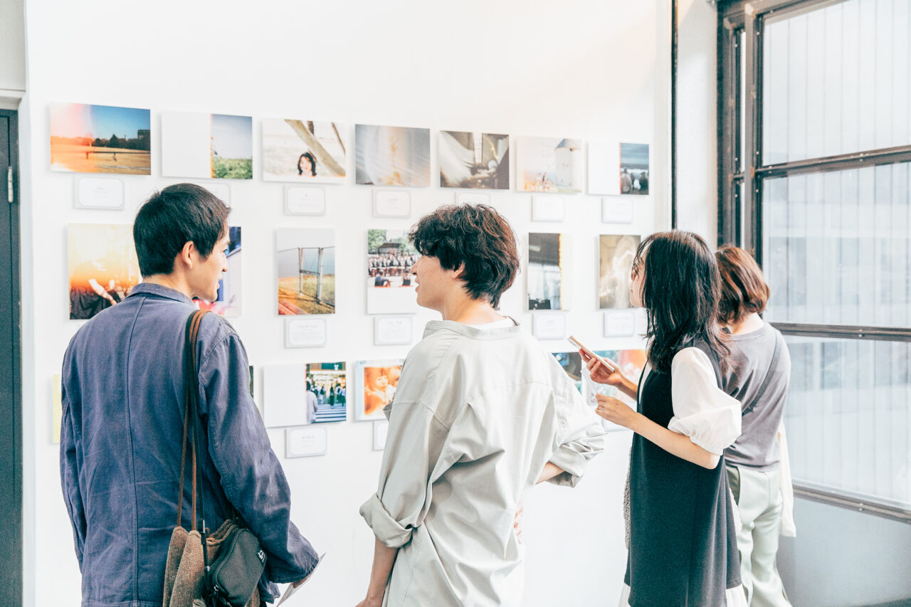 過去のPICTEシェア写真展の会場写真 1